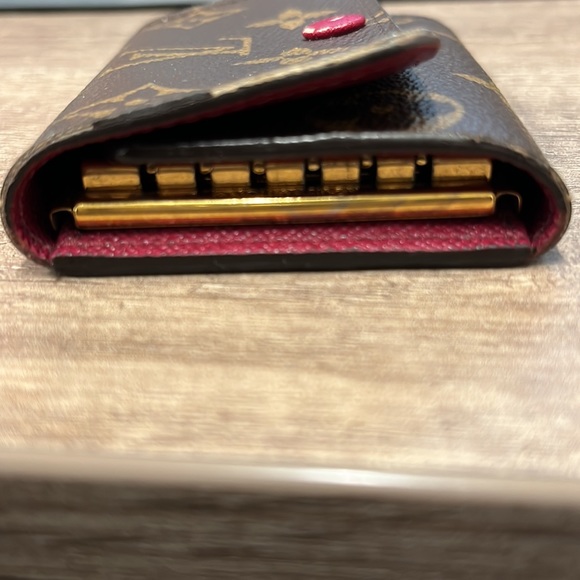 LV Key Holder Magenta! - Picture 3 of 8